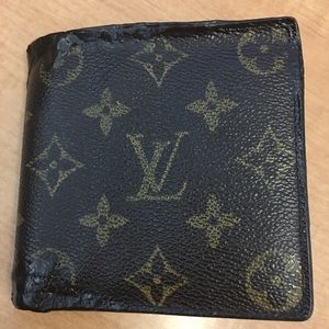 Authentic Louis Vuitton Men’s Wallet